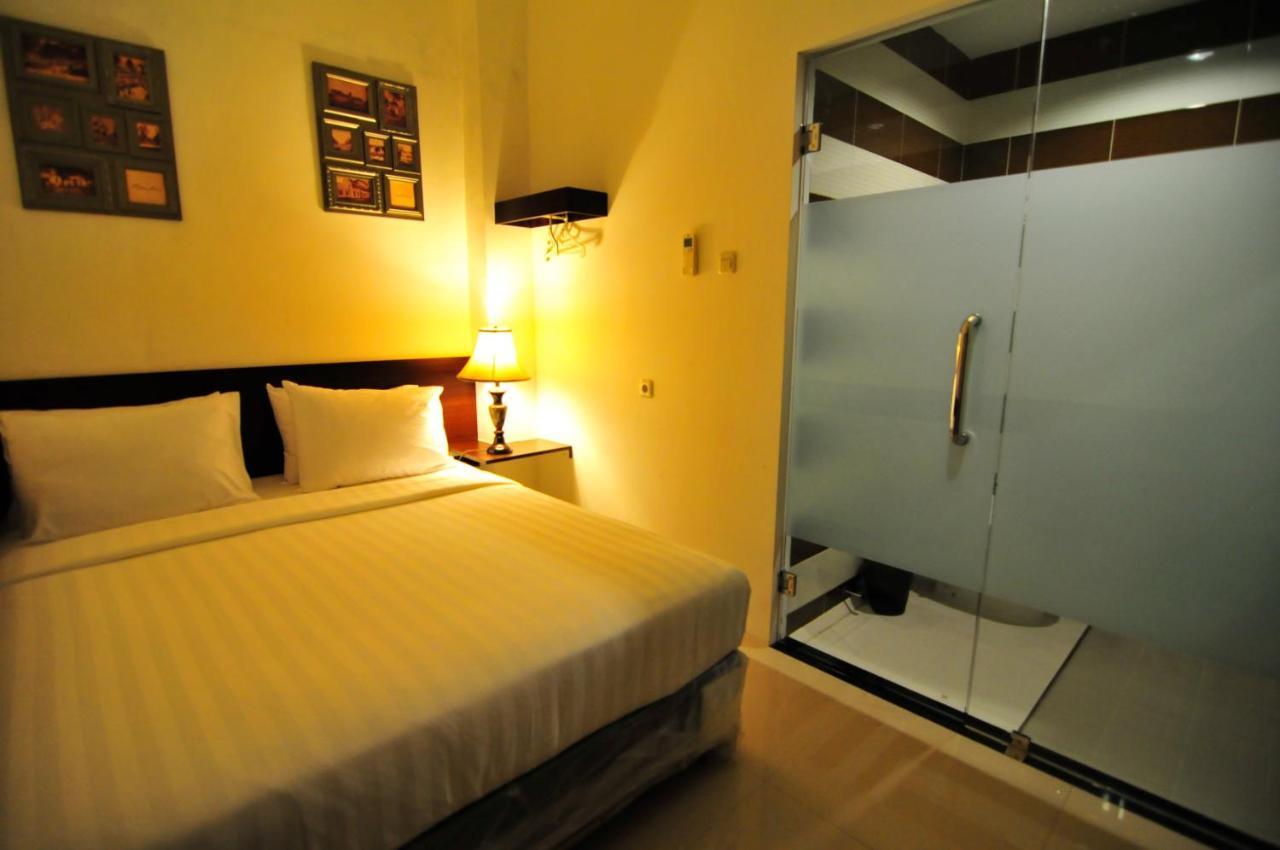 Capsule Hostel Old Batavia Джакарта Екстер'єр фото